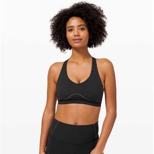 Lululemon Arise Bra in Black Size 2